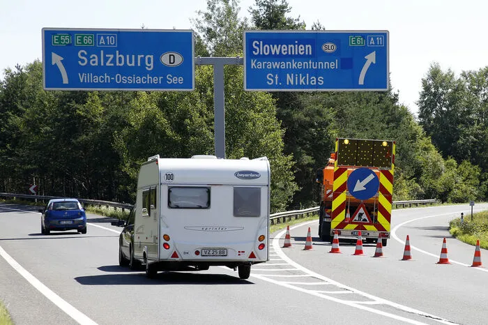 Klicken Sie sich durch die Bilder vom Reisesamstag auf Kärntens Straßen