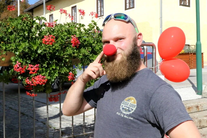 Übrigens: Wie lautete das Motto beim Lauf in Klein St. Paul? „Auf die Plätze. Fertig. Lachen“. 