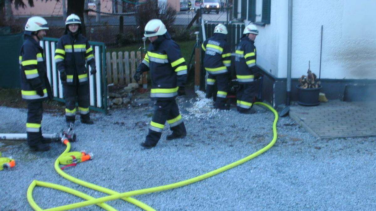 Die Feuerwehr konnte den Kellerbrand rasch löschen