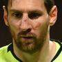Lionel Messi bekam von Chris Smalling einen Schlag verpasst