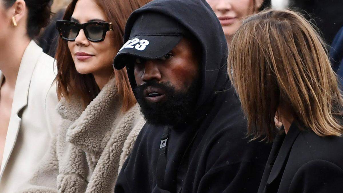 Kanye West polarisiert mit einem kontroversen T-Shirt