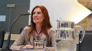 Bezirkshauptfrau Claudia Egger-Grillitsch sucht mit den Bürgermeistern nach geeigneten Unterkünften 