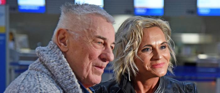 Heinz Hoenig mit seiner Ehefrau Annika Kärsten-Hoenig im Jänner vor dem Flug nach Australien zum Dschungelcamp