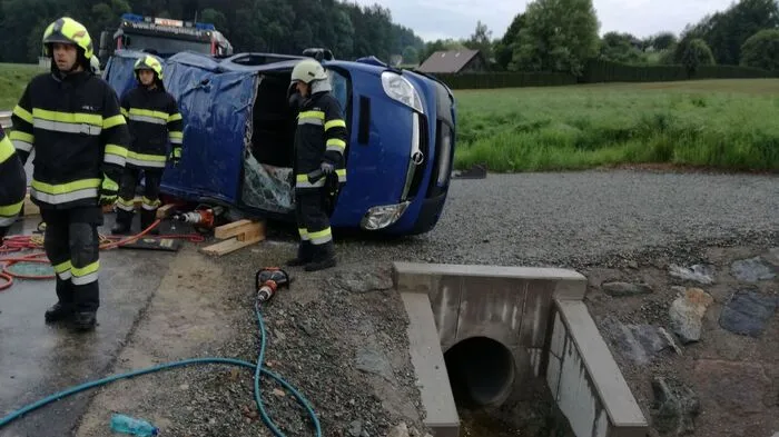 In den frühen Morgenstunden des 11. Mai kam es in Groß St. Florian zu einem schweren Verkehrsunfall mit acht zum Teil schwer verletzten Personen.