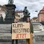 klimanotstand jetzt, fridays for future graz hauptplatz mini-demo in den sommerferien, die, weil nicht angemeldet,  von der ordnungswache aufgelöst wurde