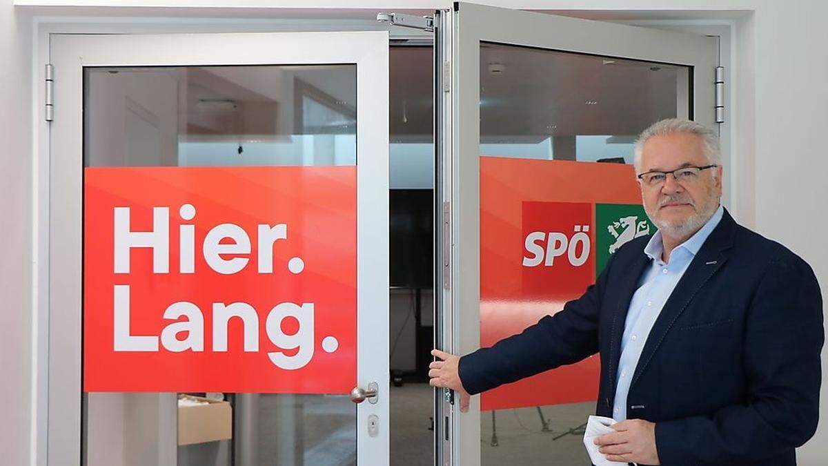 Geschäftsführer Pirker in der neuen Zentrale