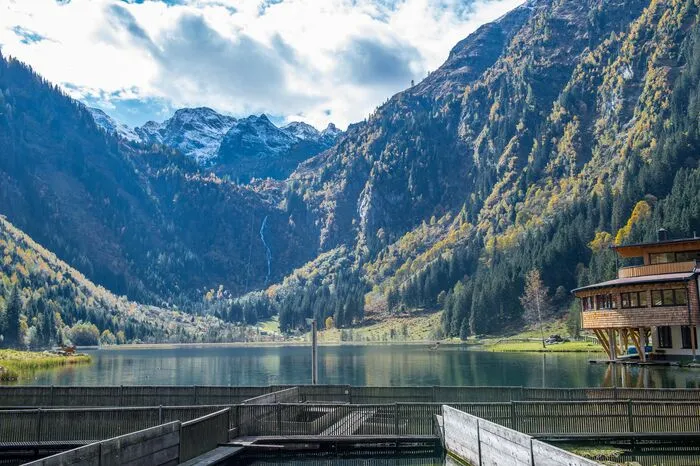 Spaziergänge durch die Bregenzer Altstadt, Eine Wanderung in den Bergen und pures Wasservergnügen im See. In der Region Bodensee-Vorarlberg kommen sowohl Adrenalin-Junkies als auch Ruhesuchende auf ihre Kosten.