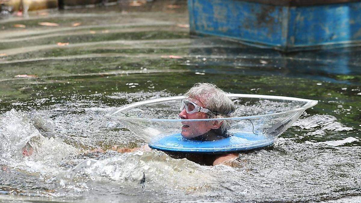 Peter Orloff bei der Dschungelprüfung &quot;Graus am See&quot;