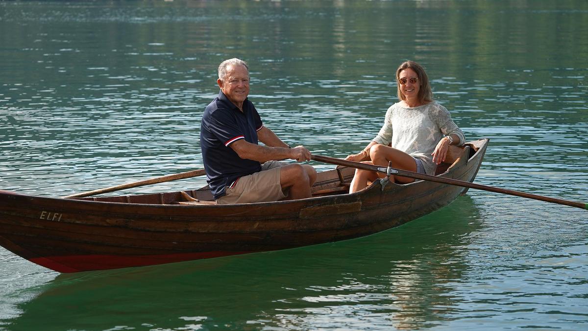 Gottlieb und Barbara Strobl im Ruderboot „Elfi“, das Gesellenstück von Gottlieb Strobl  