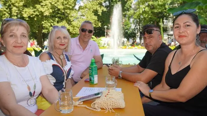 Beim Spittaler Kirchtag dabei  waren die Bürgergarde, die Goldhaubenfrauen, die Jagdhornbläser, die Lendorfer Schuhplattler, die Trachtenkapelle Molzbichl sowie die Stadtkapelle Spittal mit Kapellmeister Matej Dzido. 