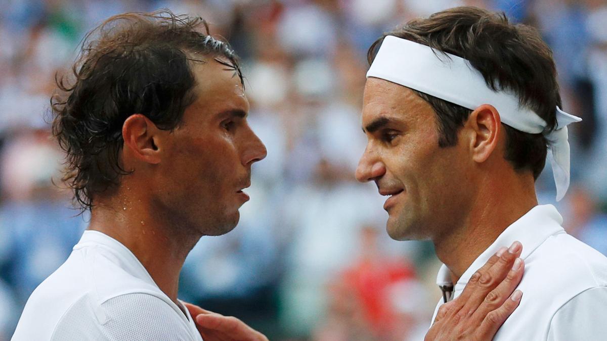 Rafael Nadal (links) und Roger Federer