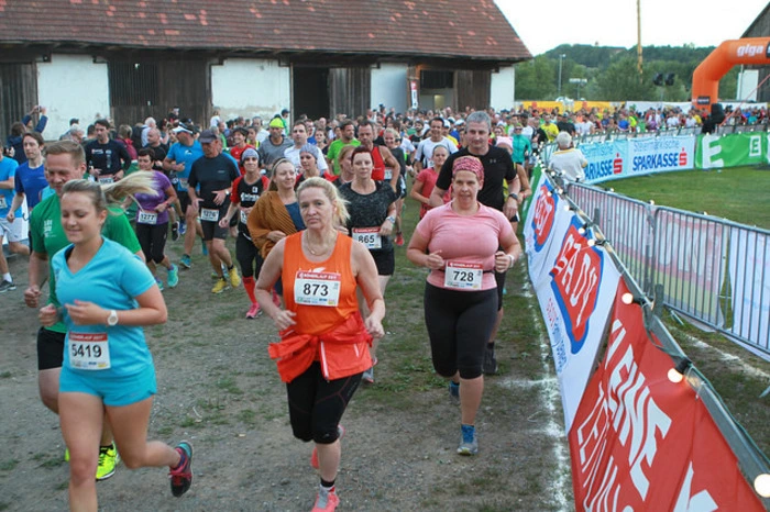 Klicken Sie sich durch weitere Fotos - auch von den aufwendigen Vorbereitungsarbeiten!