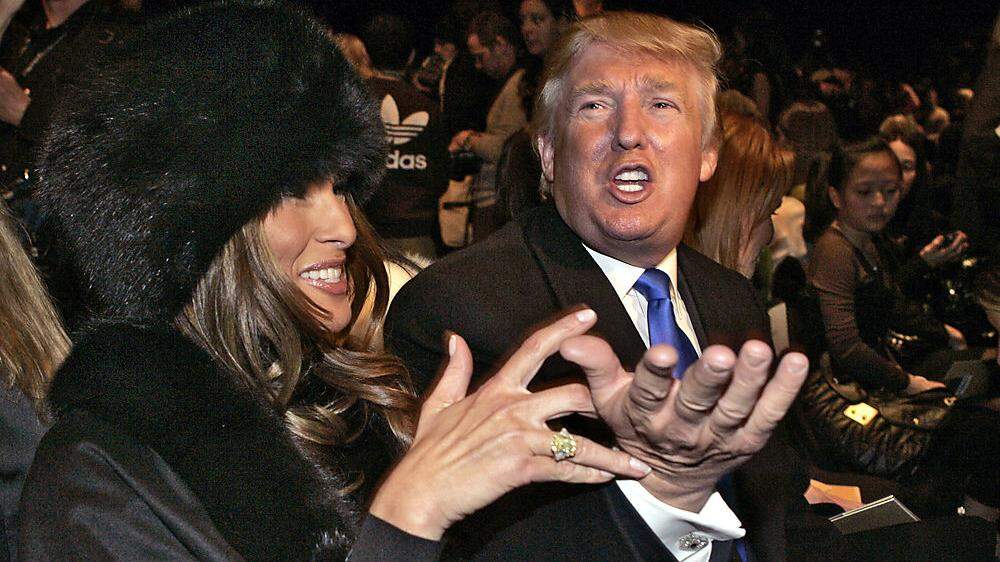 Donald Trump und Melania vor mehr als zehn Jahren bei einer Modenschau in New York 