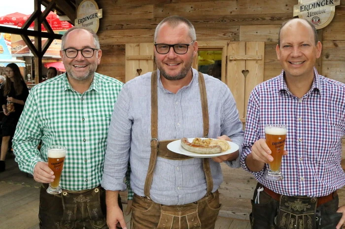 Ob traditionelle Maischerlparty, Aprés Ski-Party oder Prost-Most-Montag - eines steht fest: Wenn Dietmar Hoi, Harald Taupe und Robert Ruhdorfer (von links) einladen, bleiben die Gäste nicht aus. 