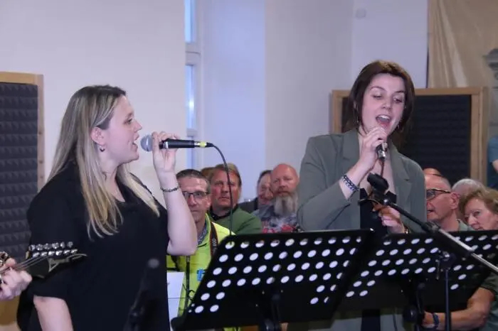 Junge Künstler stellten ihr Können mit Profis, den Musiklehrern, unter Beweis.