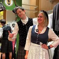 Gabi Hiller und Philipp Hansa wurden bei Trachten Roll bereits passend eingekleidet