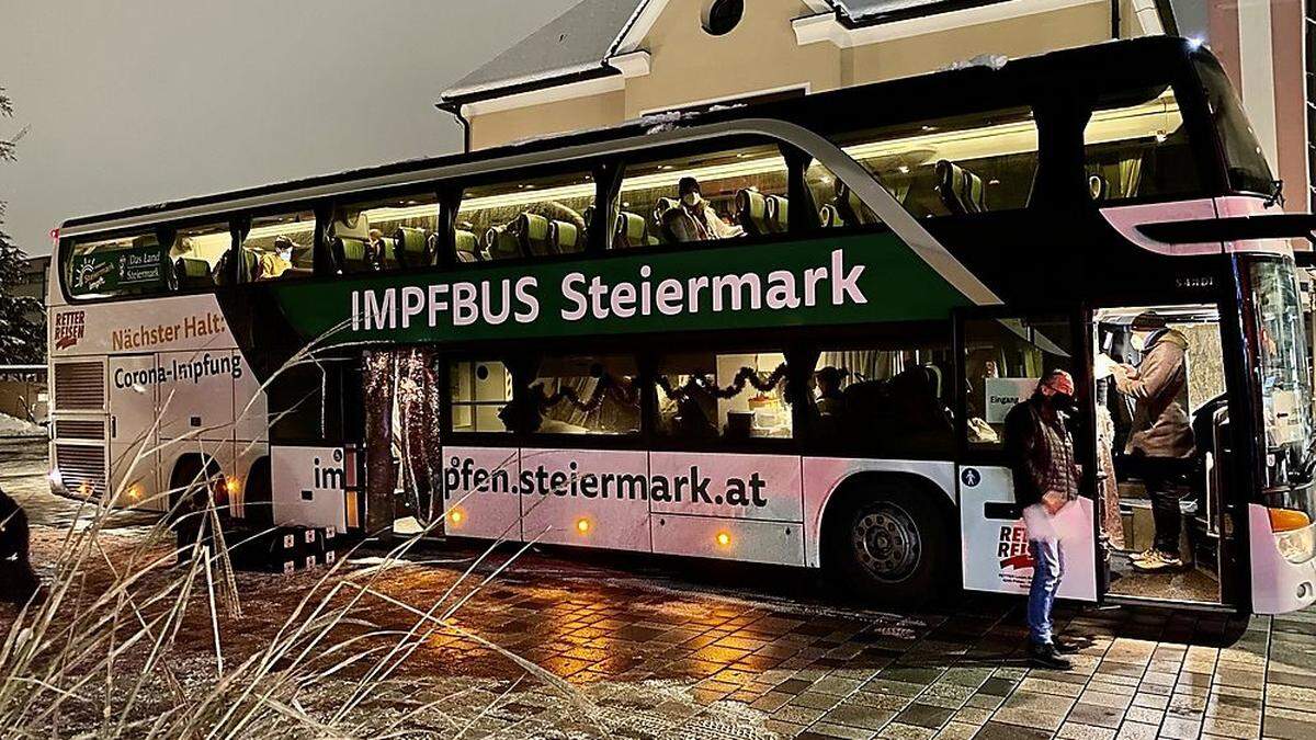 Zwei Impfbusse sind ab dem späten Dienstagvormittag im Bezirk unterwegs