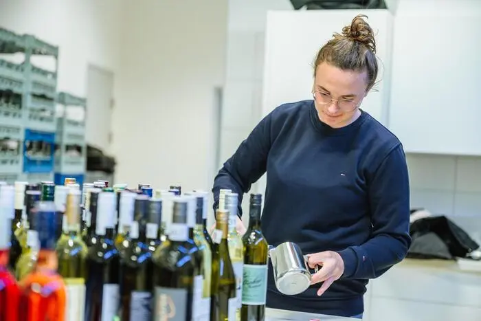 Wer wissen will, wie sein Wein im direkten Vergleich mit den besten des Landes abschneidet, bekommt bei der Kleinen Zeitung Vorkost eine der fundiertesten Bewertungen im Land.