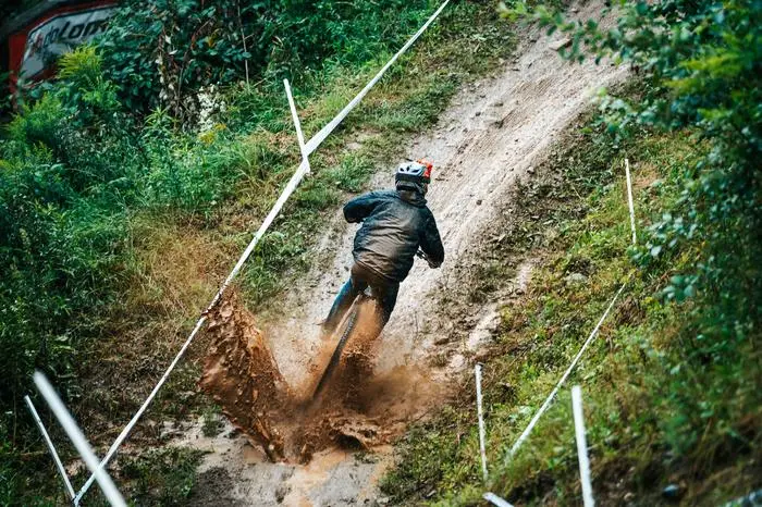 Selbst wenn an einigen Stellen etwas Wasser auf dem „Alban Lakata Trail“ stand, waren die Bedingungen gut und fair