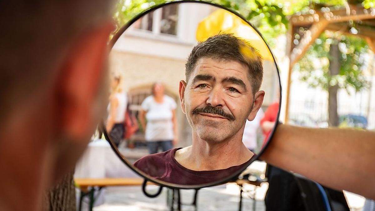 Einer von vielen Kunden der &quot;Barber Angels Brotherhood&quot;