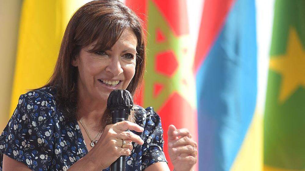 Die Pariser Bürgermeisterin Anne Hidalgo hat in der Satdt an der Seine Tempolimit 30 durchgesetzt.