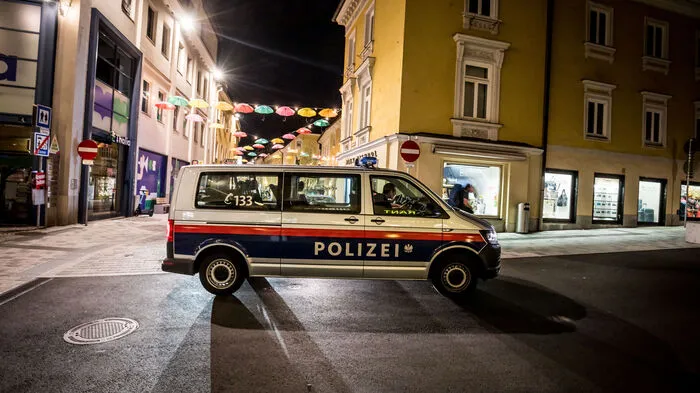 In Villach gilt seit Samstag ab 21 Uhr Maskenpflicht. Die Polizei kontrollierte die Verordnung.