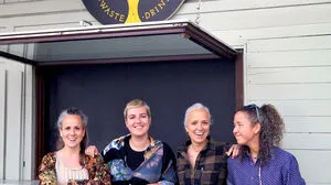 Antonia Günzberg, Devika Hirsch, Julia Günzberg & Claudia Günzberg