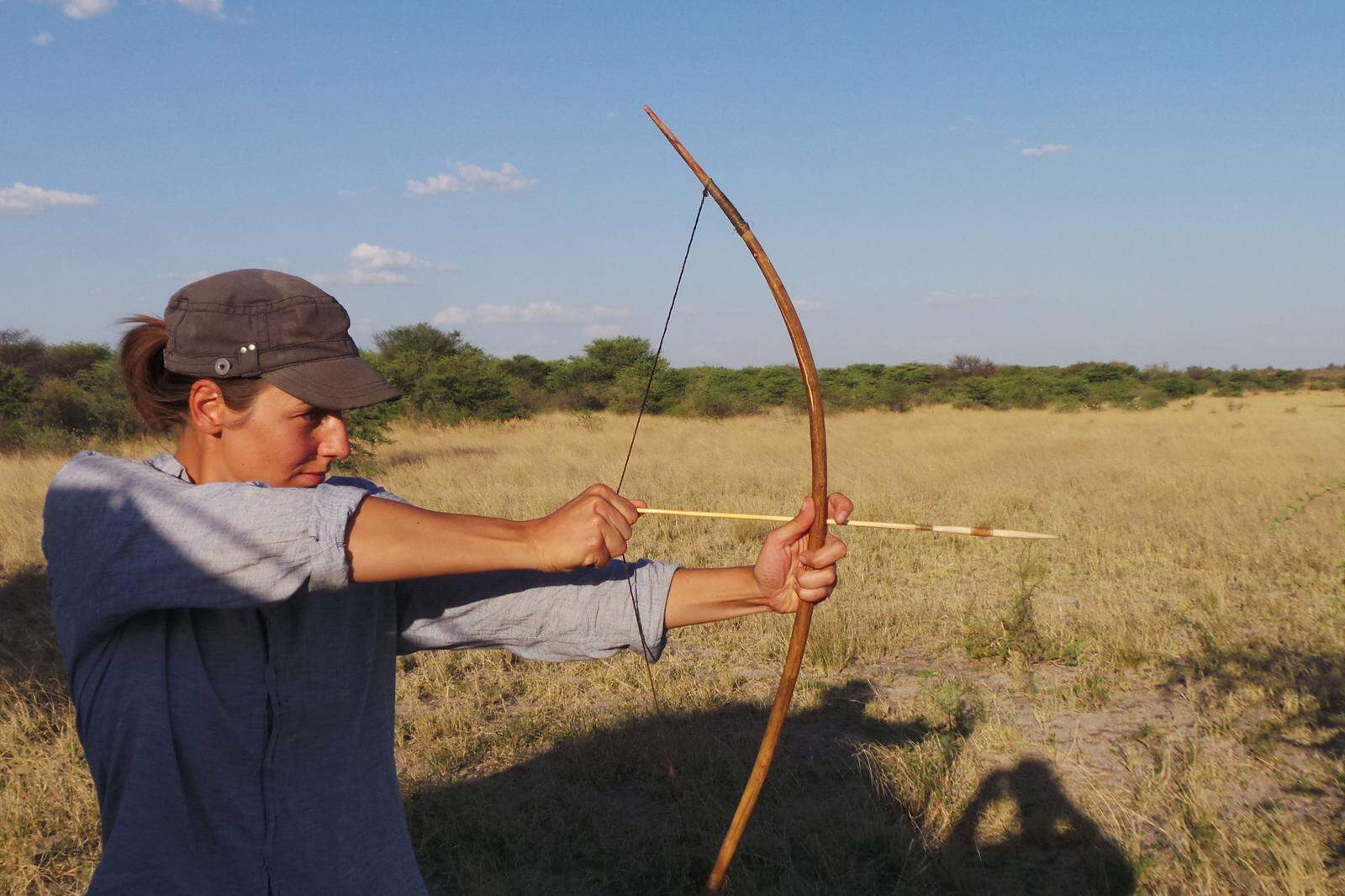 Bettina Ludwig auf der Jagd - gemeinsam mit den Ju/'hoansi in der Kalahari