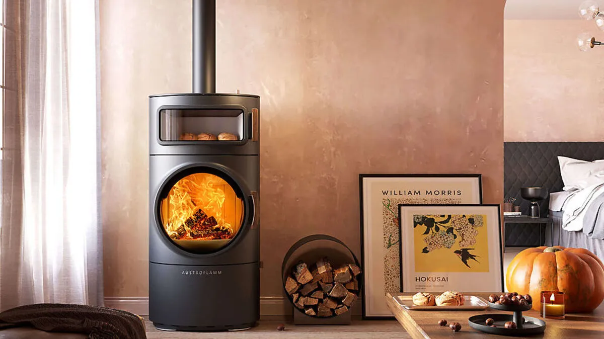 Ein Kamin mit Glastür versprüht wohlige Wärme und ein angenehmes Raumgefühl. Ideal für kalte Tage.