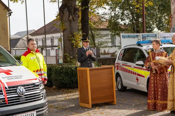 Ortsstellenleiter Volkart Kienzl dankte in seiner Ansprache den Mitarbeiterinnen und Mitarbeitern für ihren Einsatz: „Seit 80 Jahren steht das Rote Kreuz Fohnsdorf für Menschlichkeit, Zusammenhalt und Hilfe in allen Lebenslagen. Dieses Jubiläum ist ein Zeichen des Dankes und ein Auftrag, diesen Weg weiterzugehen.“