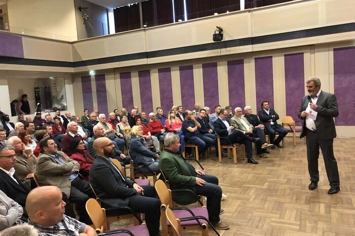 Bürgermeister Gernot Lobnig begrüßte die Zuseher.