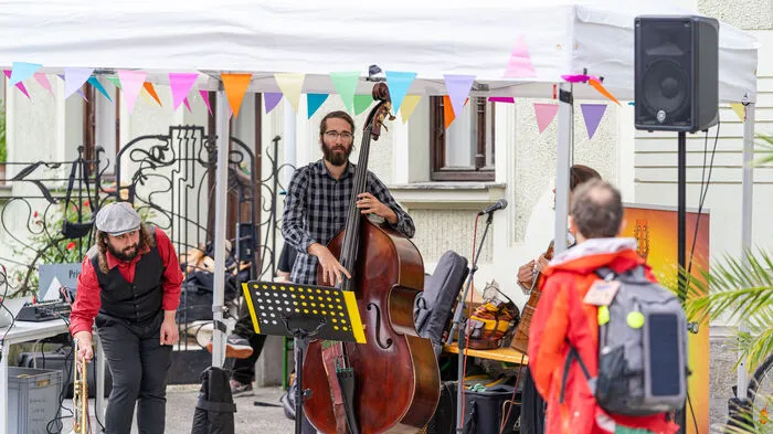 Die Straße wurde zur Bühne beim wiederholten Magerl Grätzelfest, das am Sonntag in Geidorf stattfand.