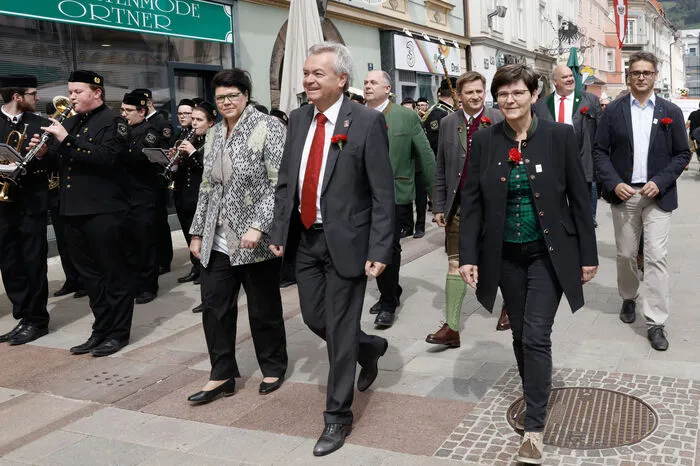 Klicken Sie sich durch weitere Bilder!
