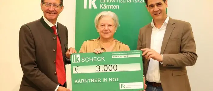 Landwirtschaftskammer Kärnten | Kammerpräsident Siegfried Huber und Kammeramtsdirektor Bernhard Rebernig übergaben 3000-Euro-Spende an Susanne Koschier von „Kärntner in Not“