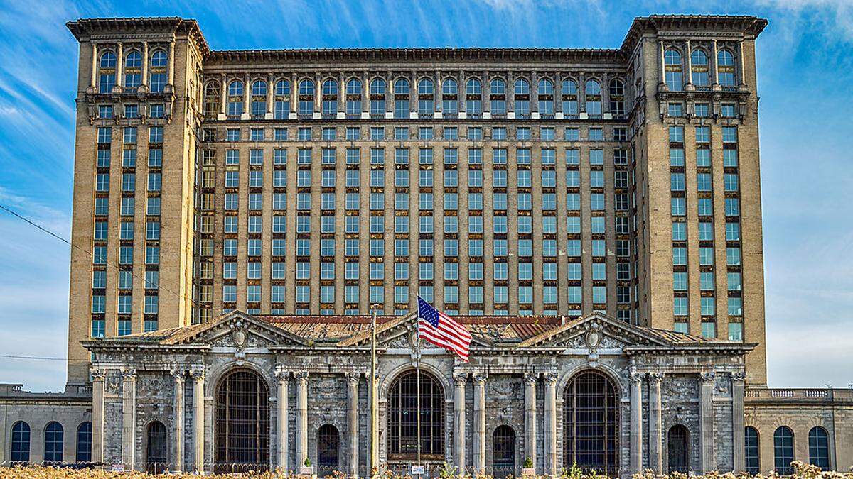 Die verfallene Michigan Central Railway Station wurde 2018 von Ford gekauft