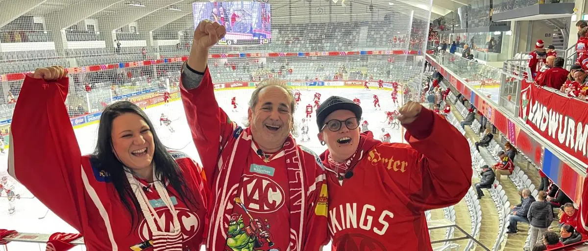 KAC-Fans Nicole Fischer, Hans Radl, Irmi Kelz erzählen in der Doku über ihre KAC-Liebe