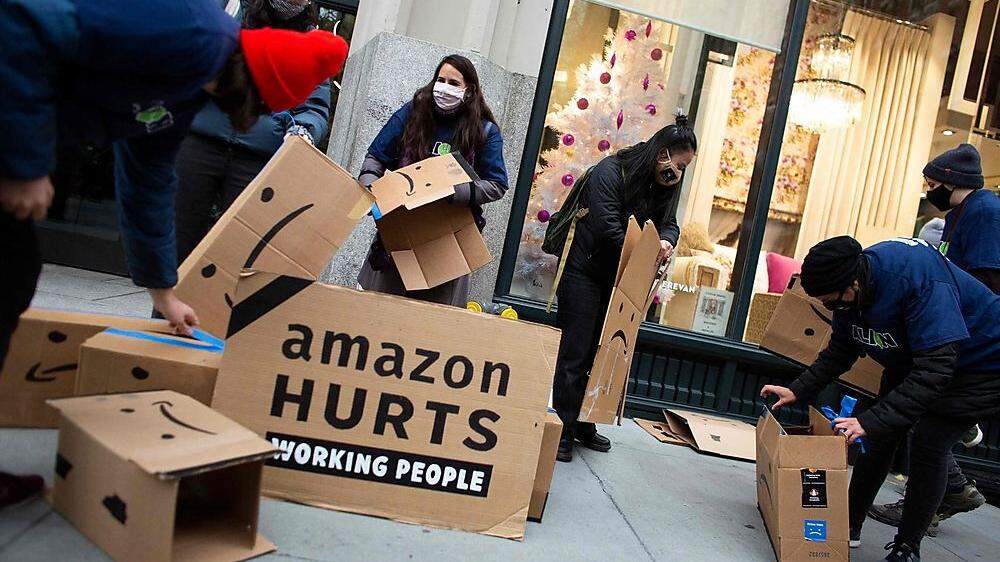 Proteste gegen die Arbeitsbedigungen bei Amazon hatten Kündigungen zur Folge