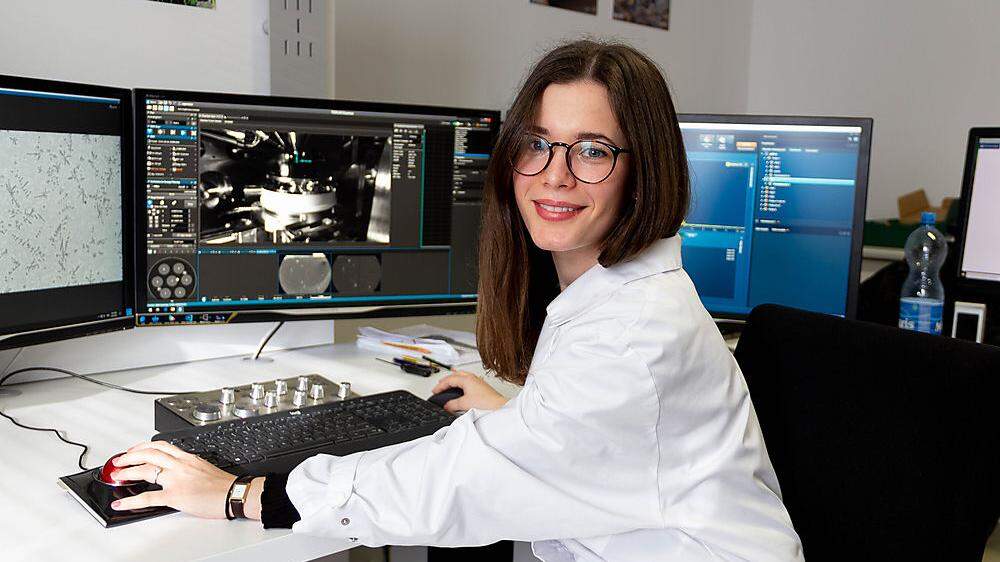 Malina Jop untersucht das innere Gefüge von speziellen Titanlegierungen und erhielt dafür Leobener Wissenschaftspreis