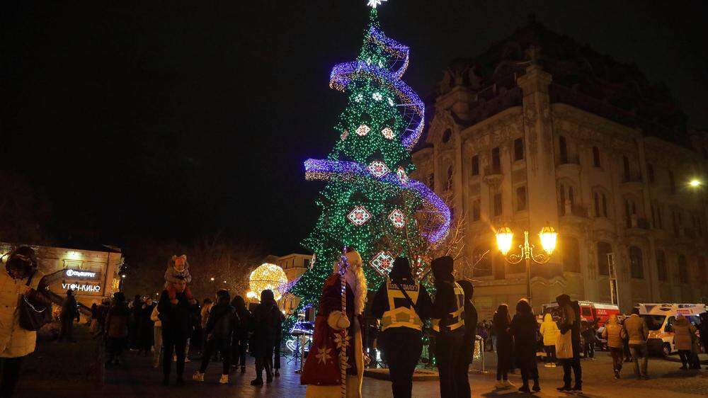 Christbaum in Odessa | Weihnachten im Krieg: Christbaum in Odessa