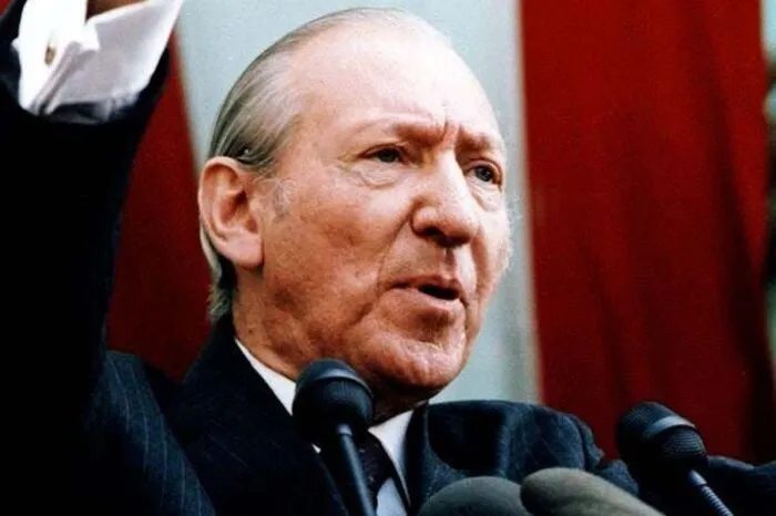 Der Ausgang ist bekannt. Waldheim wird zum Bundespräsidenten gewählt, später von der US-Regierung auf die Watchlist gesetzt und international gemieden.