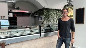 Ralph Koschier bietet im „Lebensmittelhandel am Hauptplatz 11“ auch warme Küche sowie Jausen-Semmeln