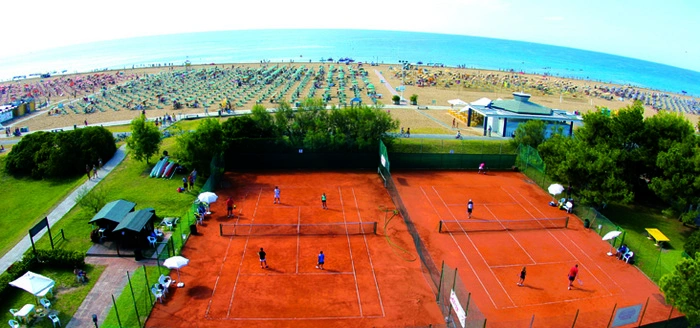Beachtennis – der alternative Ferienspaß in Bibione
