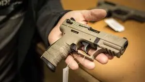 Mit einer Softgun in täuschend echtem Design ahmte ein Kärntner Schüler einen Angriff nach