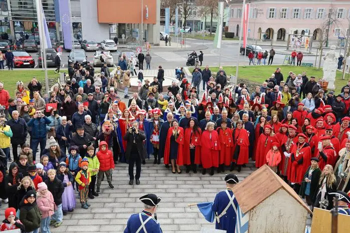 Nach der Rathausbesetzung, an der auch Faschingsgilden der Region unterstützend beteiligt waren, hatten die Feldbacher das närrische Sagen in der Stadt