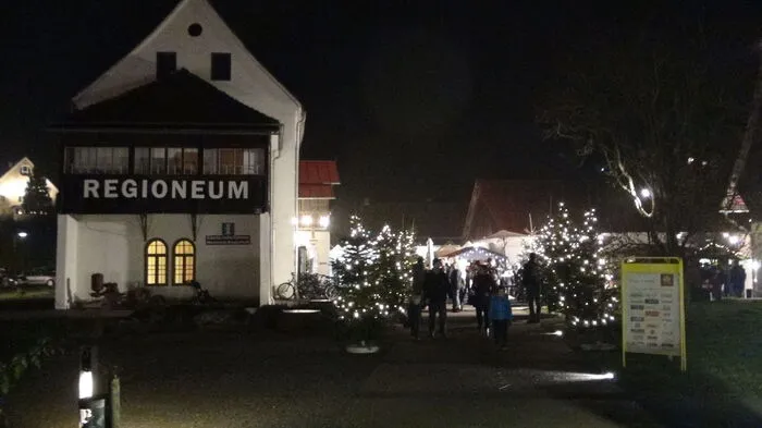 Mit einem bunten Programm wurde am vergangenen Wochenende der heurige Winterzauber im Grottenhof eröffnet.