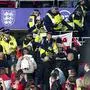 Im Fanblock der Ungarn kam es im Wembley zu unschönen Szenen.