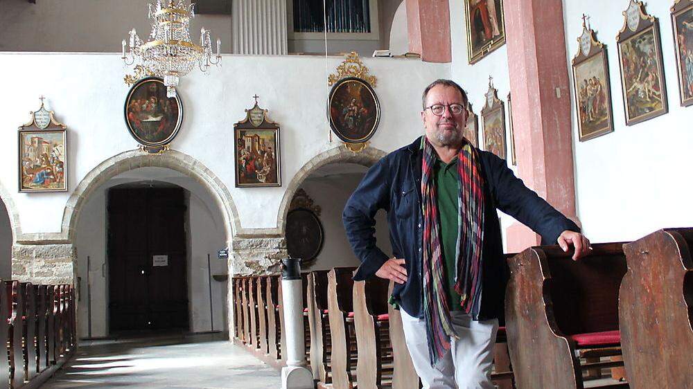 Johann Fuchs lädt Ende September zum Konzert mit BachWerkVokal in die St. Andreas-Kiche, am Sonntag wird das Kreuz geweiht