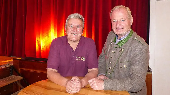 Anton Scherer (links) mit Bürgermeister Walter Schweighofer