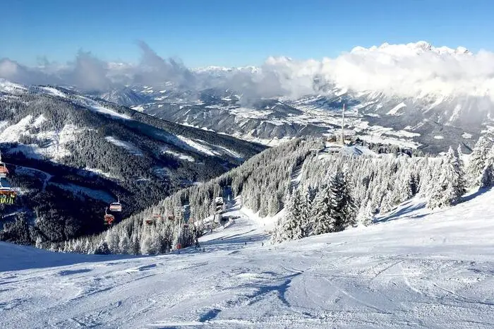 Auch der Hauser Kaibling präsentiert sich im schönsten Wintergewand.