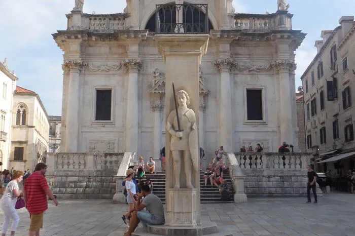 Ein Blick in die Altstadt von Dubrovnik. Eine Führung zahlt sich aus.